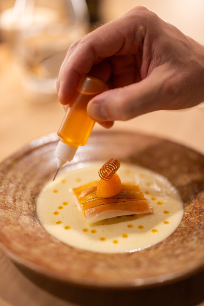 Cured fish in foamy sauce finished at the table, Restaurant Syttende